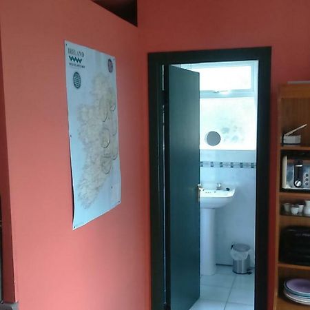 Cosy Lakeside Cottage John'S Hollow Headford Exteriör bild
